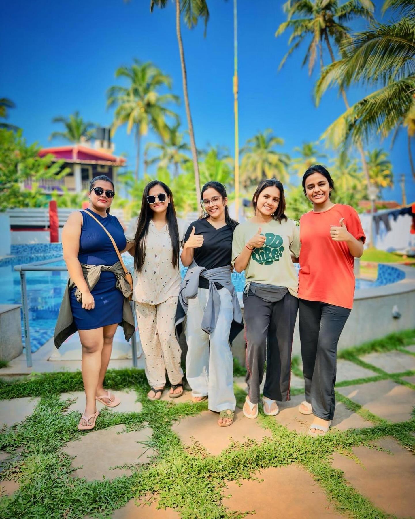Red Sea Beach Resort Anjuna Bagian luar foto